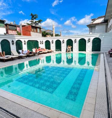 Aura Garden Sultanahmet - Ayasofya Yakınında Manzaralı Restoran